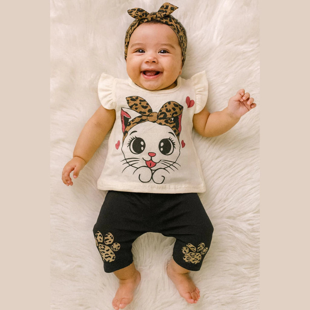 Conjunto bebê- camiseta e shorts